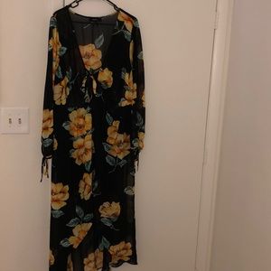 Black and floral Hi-Lo maxi dress 3/4 sleeves
